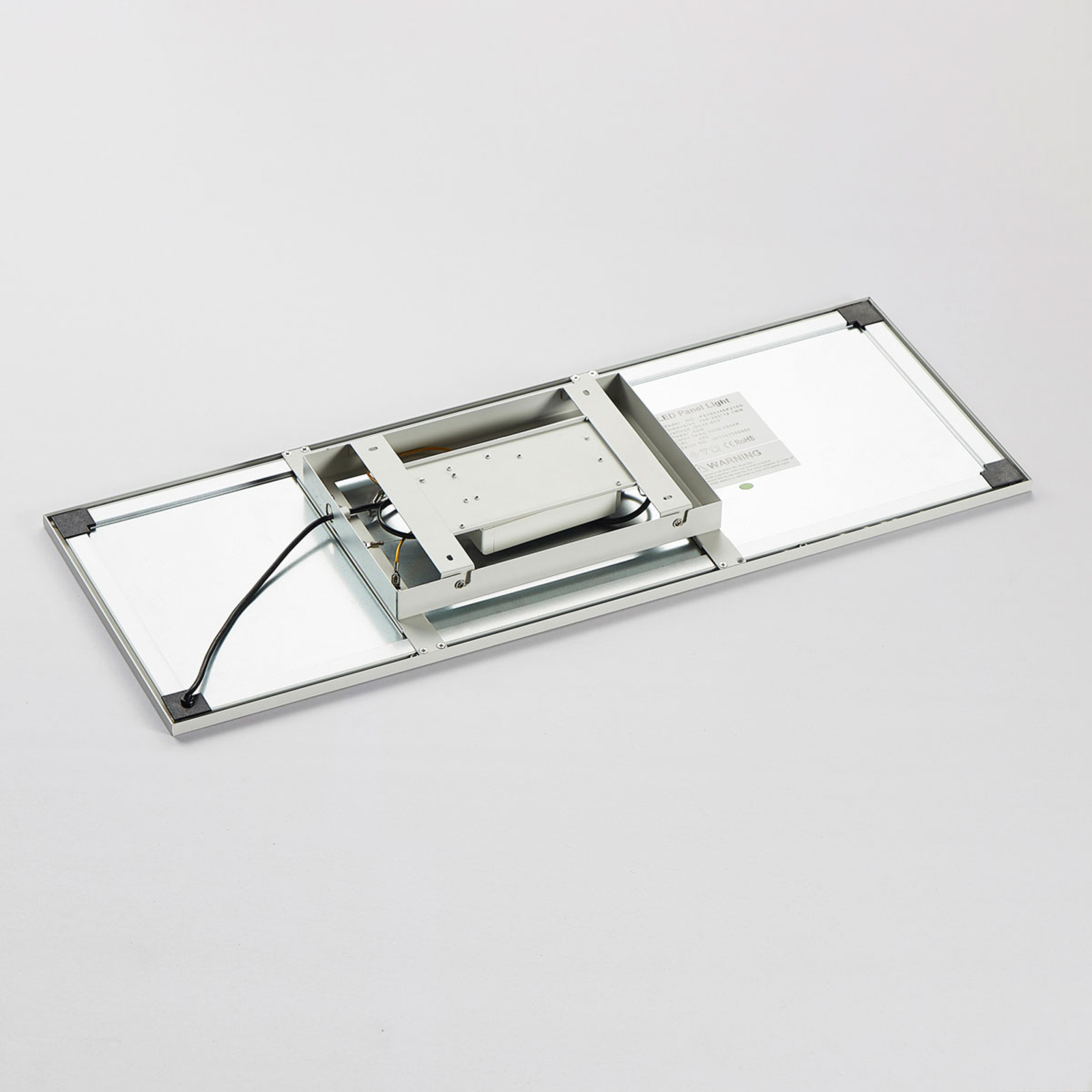 Arcchio Enja -LED-paneeli, 79,5 cm x 29,5 cm