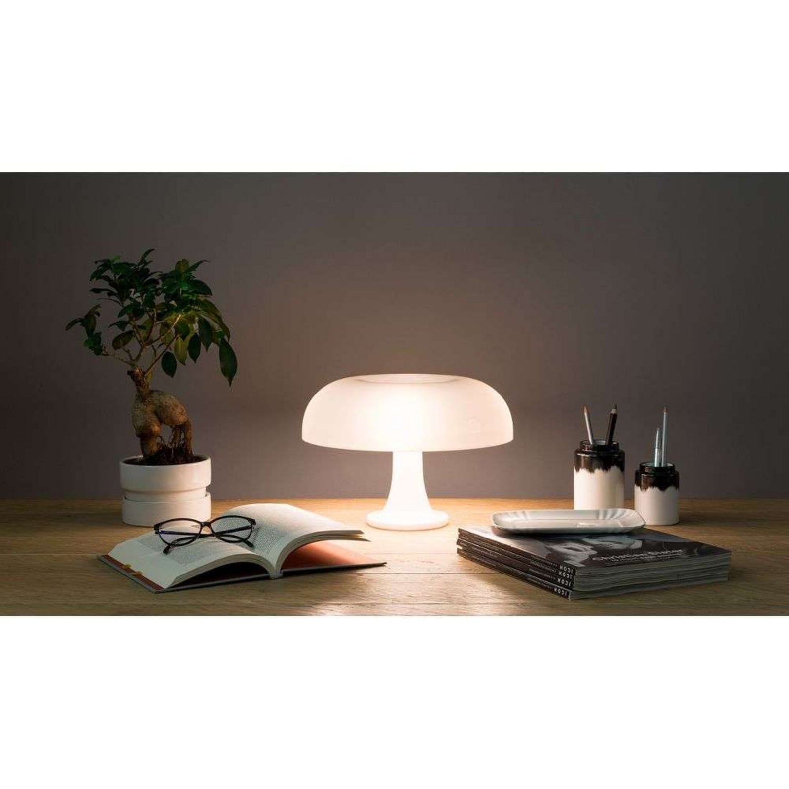 Lampe à poser Artemide Nessino, jaune, hauteur 22 cm