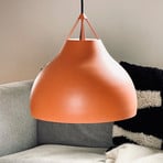 Dyberg Larsen Pyra hanglamp, Ø 29 cm, cognac, metaal