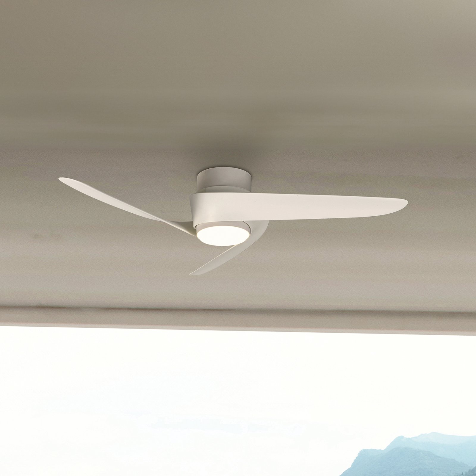 LED-Deckenventilator Island, weiß, DC leise Ø 102 cm CCT