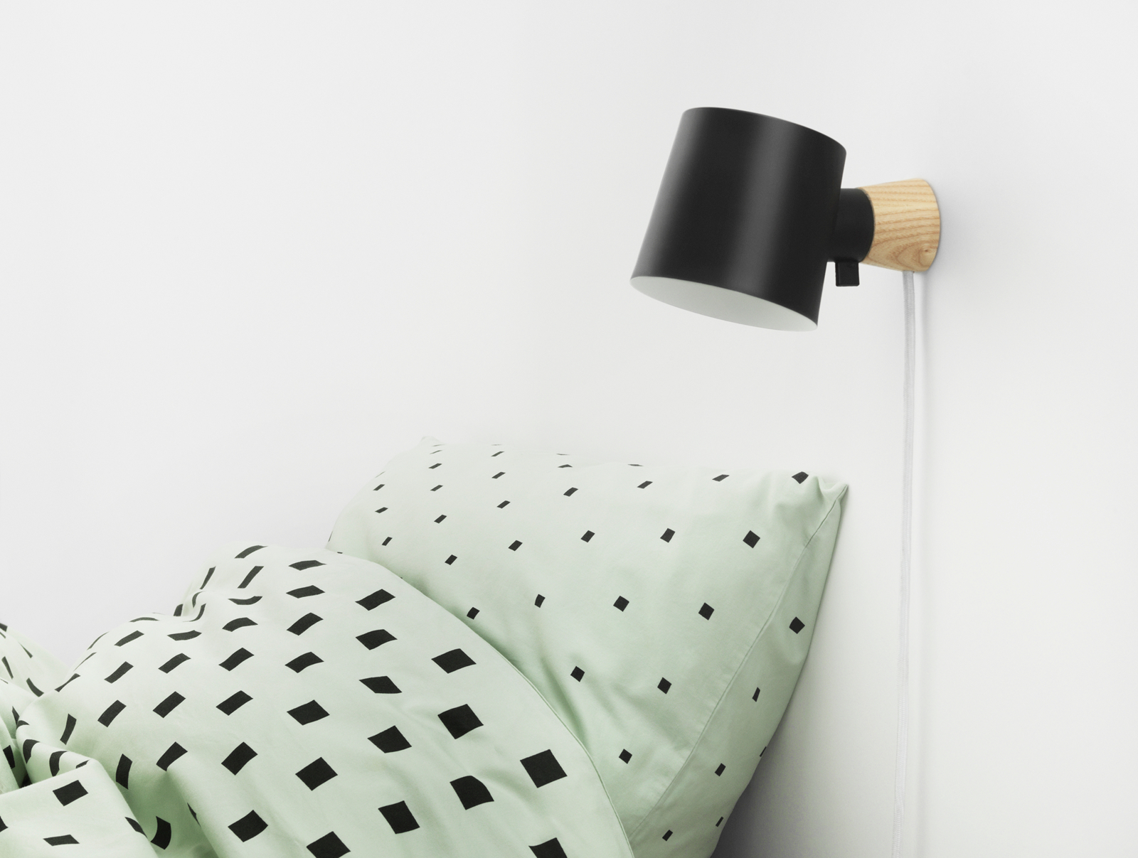 Rise Wall Lamp Black - Normann Copenhagen