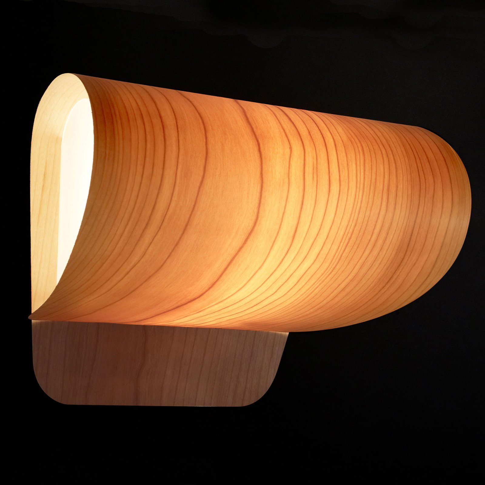 LZF Pleg LED wall light 0-10V dimmable in veneer