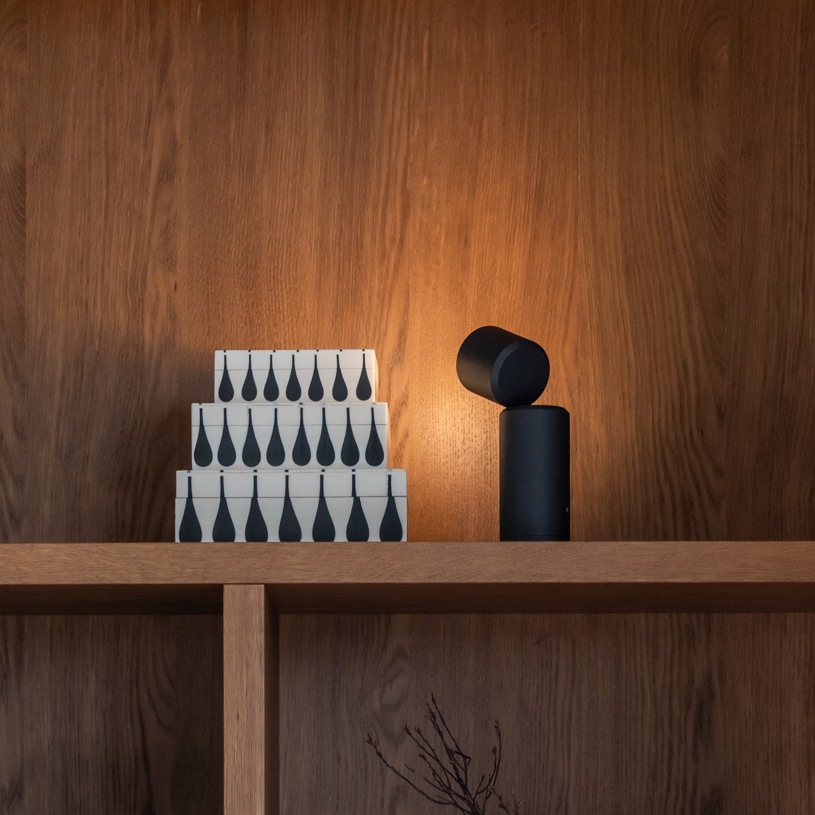 IT'S ABOUT ROMI LED-Akkutischlampe Milan, schwarz, 19 cm