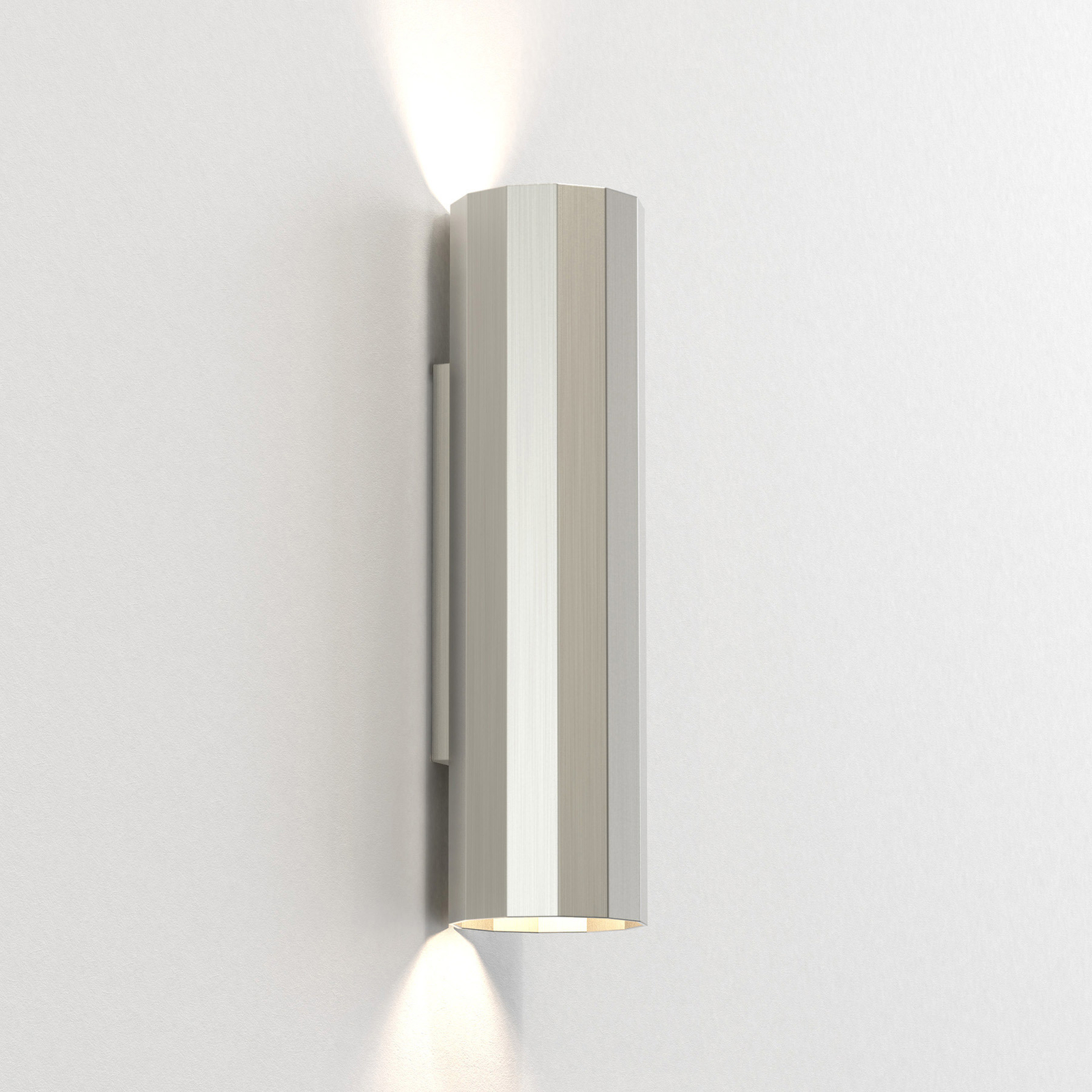 Astro Hashira Wandleuchte mit Up- und Downlight