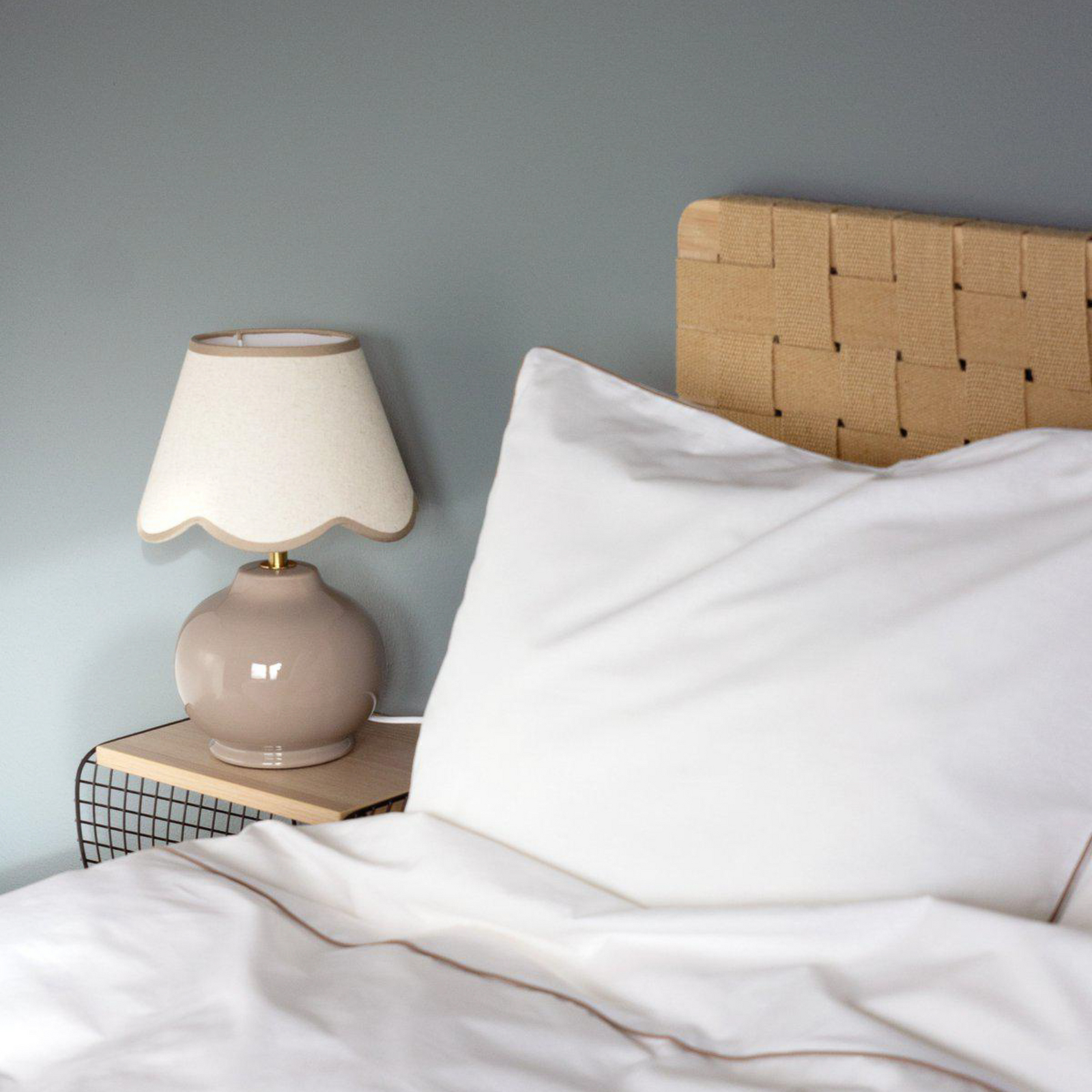 PR Home Nell table lamp, nougat, ceramic, 34 cm high, E27 PR Home Nell table lamp, nougat, ceramic, 34 cm high, E27