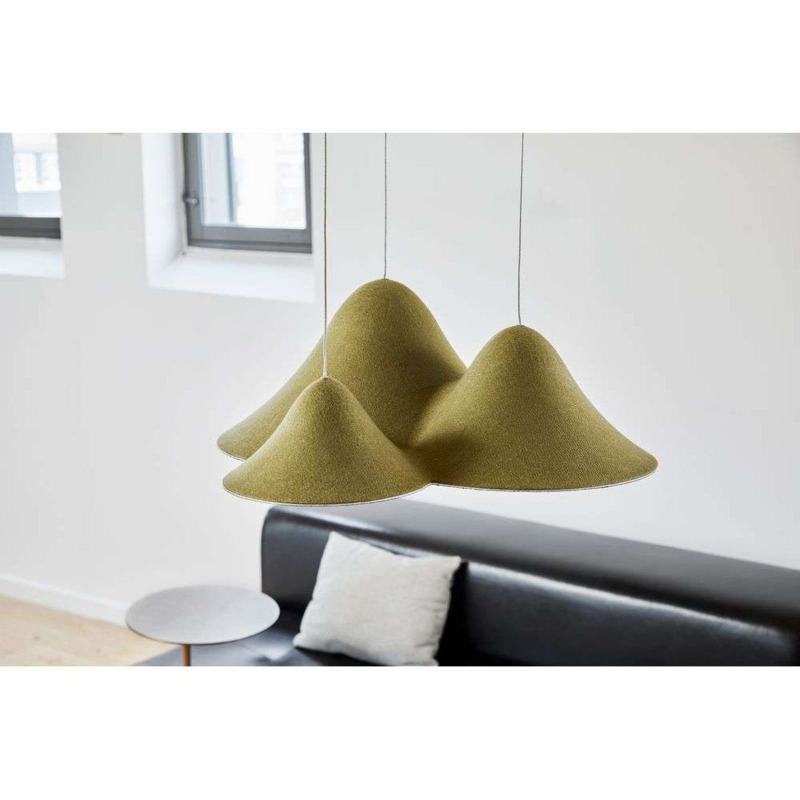 Panorama Taklampa Small Green/Black LOOM DESIGN - Vardagsrum - Aluminium | Produkter - Taklampor | Lampspecialisterna