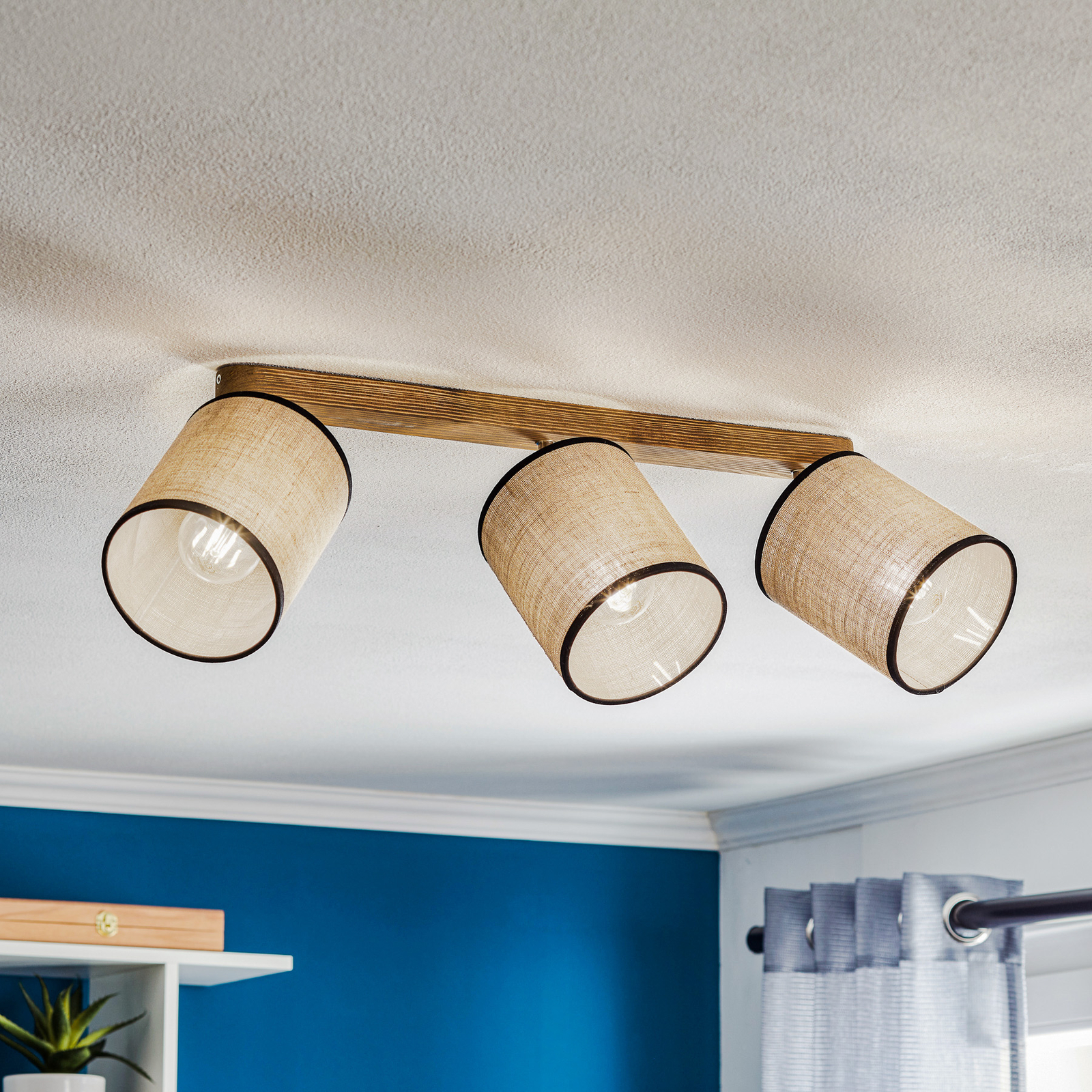 Tubo ceiling spotlight, pine wood, beige, 3-bulb