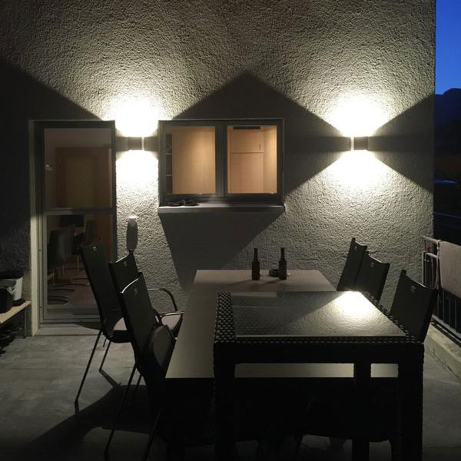 Betonově šedá venkovní nástěnná LED svítilna Riak
