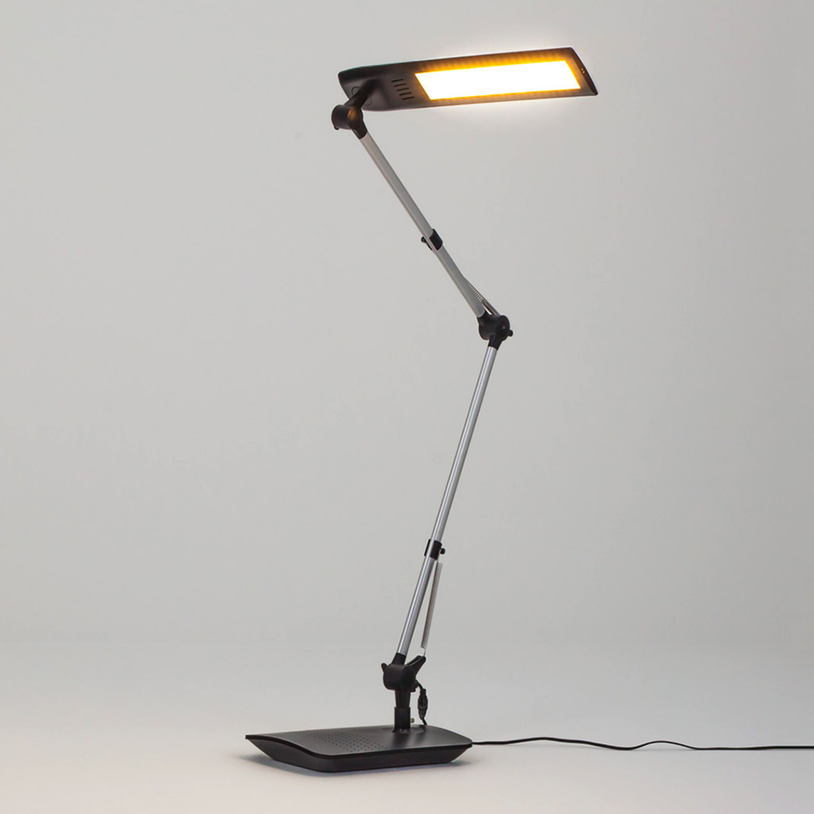 Felipe - lampa biurkowa LED z podstawą zaciskową