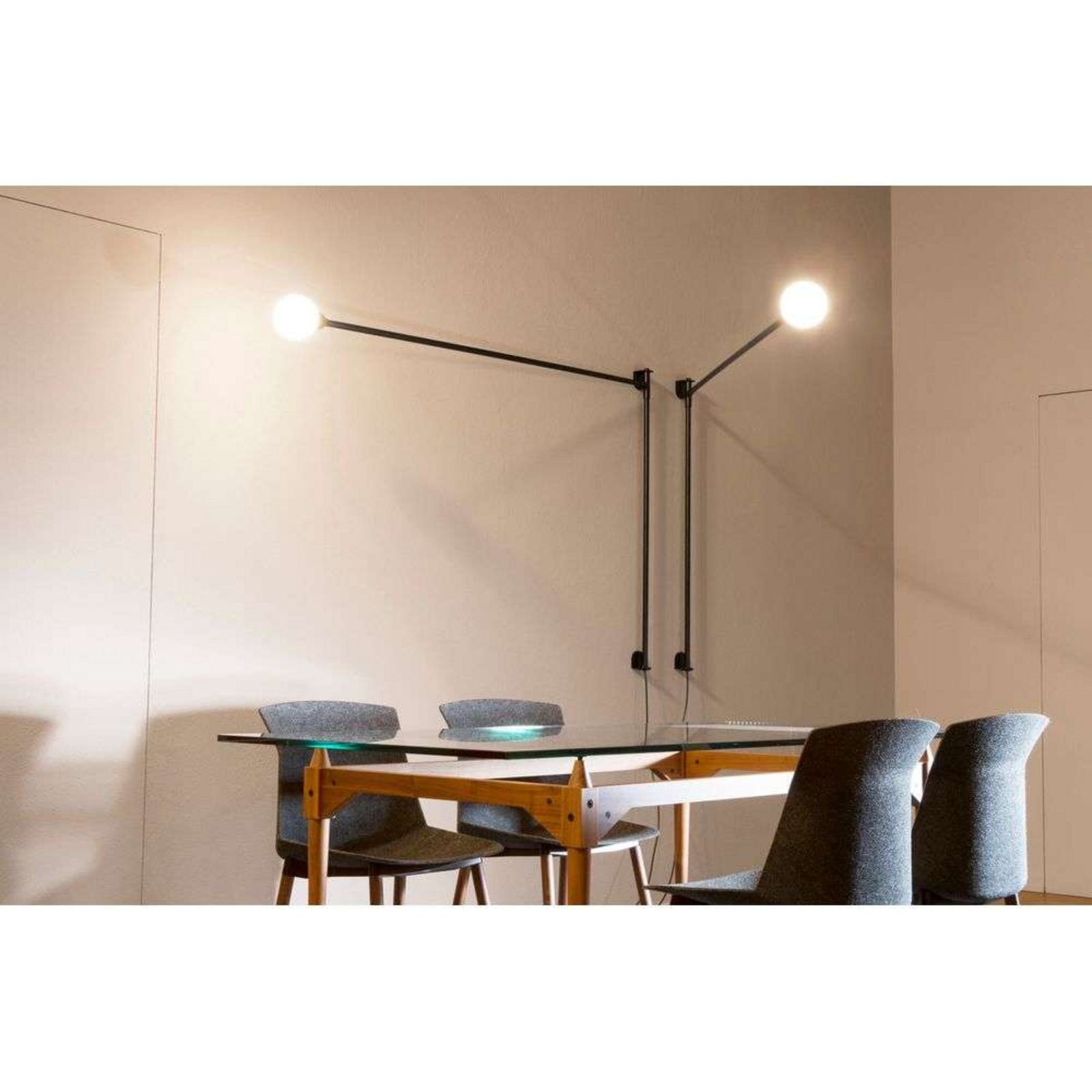 Potence Pivotante Candeeiro de Parede Black - Nemo Lighting