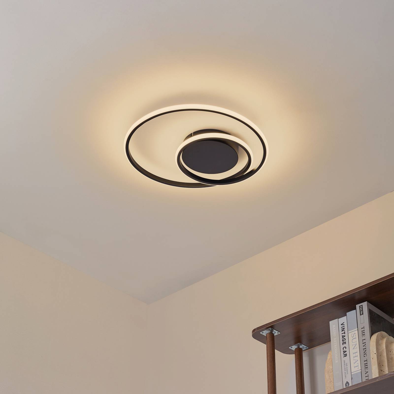 Lindby LED-Deckenleuchte Kyron, schwarz, Alu, dimmbar, Ø45cm günstig online kaufen