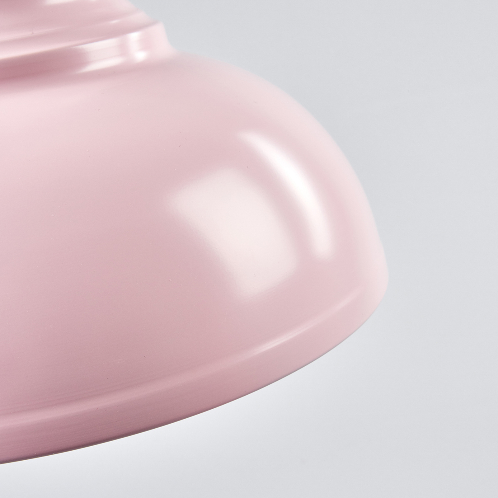 Lámpara colgante Isla con pantalla de metal en color rosado