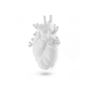 Love In Bloom Giant Resin Heart Vase Blanc - Seletti