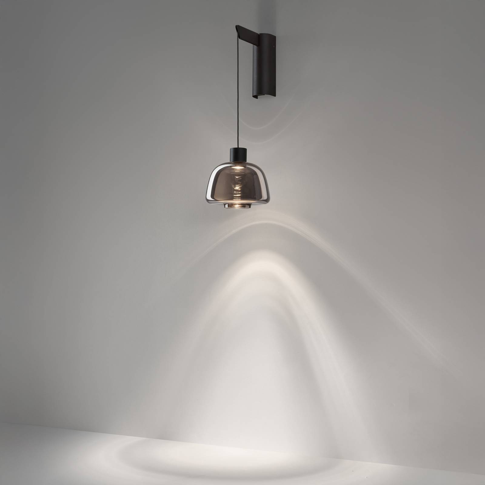 Applique murale LED Bover Drep A/01, gris fumé, verre, 2 700 K