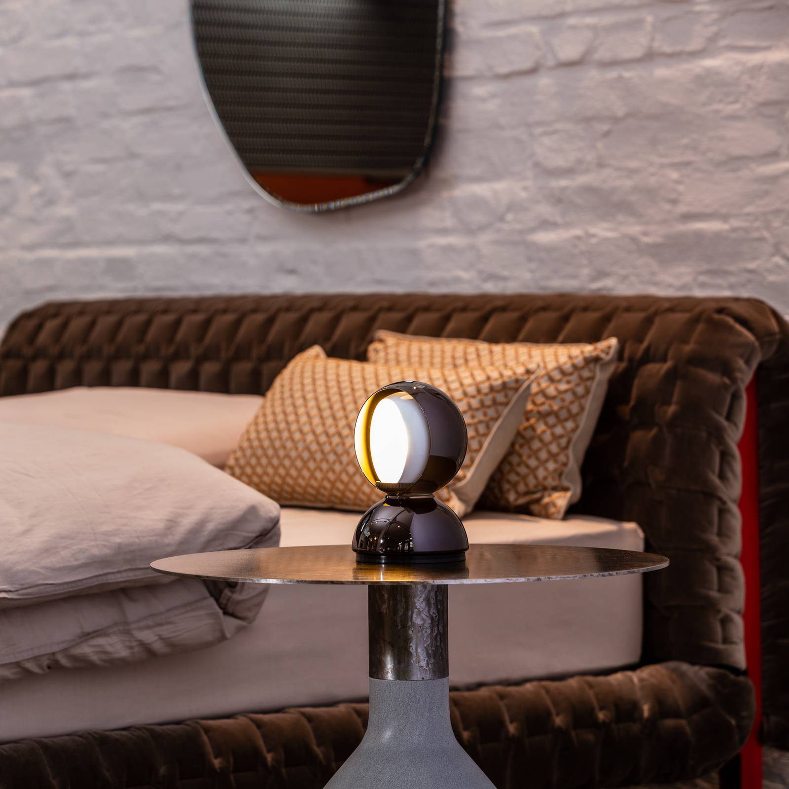 Artemide Eclisse lampa stołowa, czarna błyszcząca