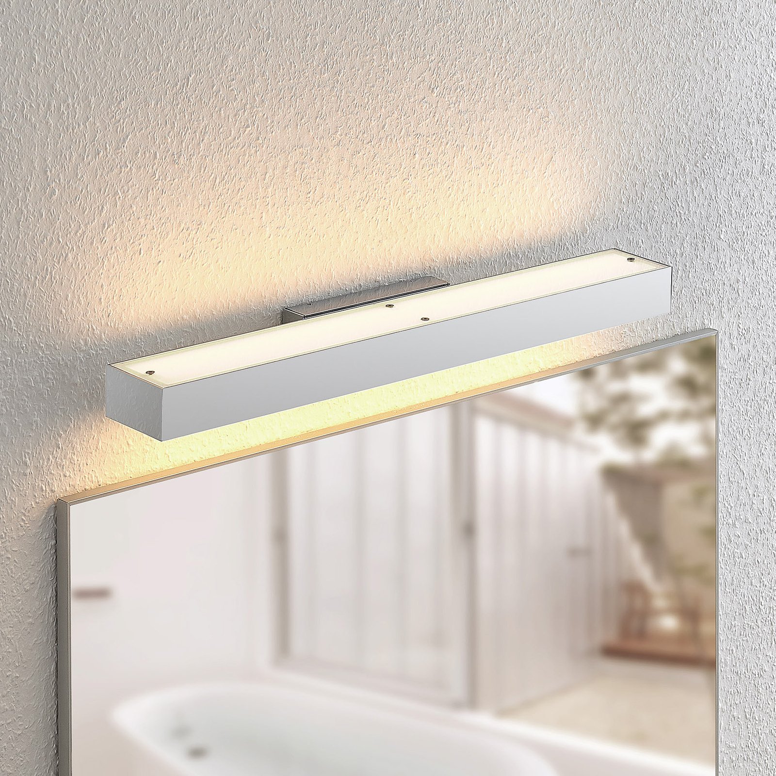 Lindby Janus LED-badkamer- en spiegellamp, 60 cm