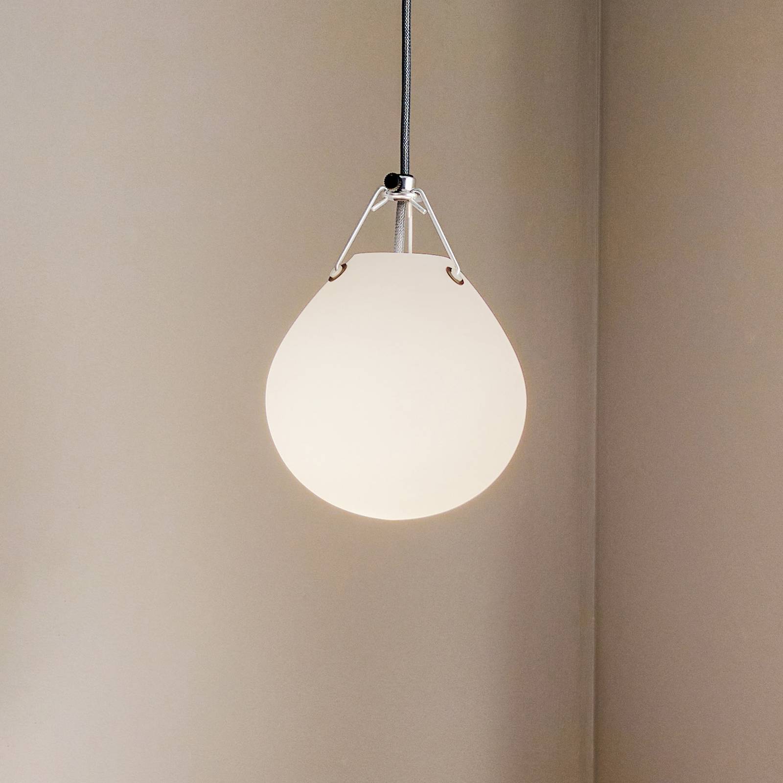 E-shop Louis Poulsen Moser sklenená závesná lampa Ø18,5cm