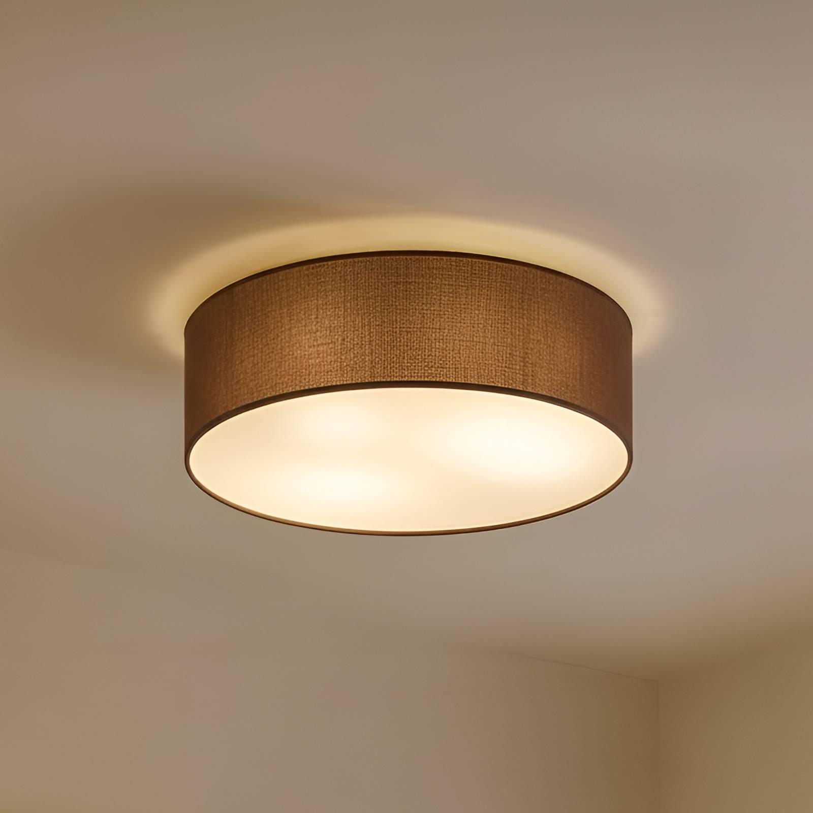 Lindby Deckenleuchte Sebatin, Ø 40 cm, hellbraun, Stoff, E27 günstig online kaufen