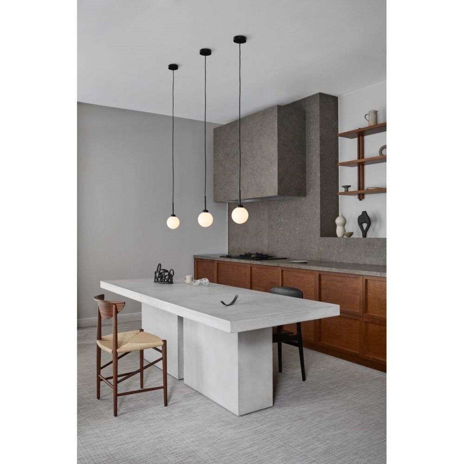 Nuura Aps Lampă suspendată Nuura Apiales 1 Ø 12 cm negru/opal - Camera de zi / sufragerie - Scandinavă - satinat negru opal - Sticlă