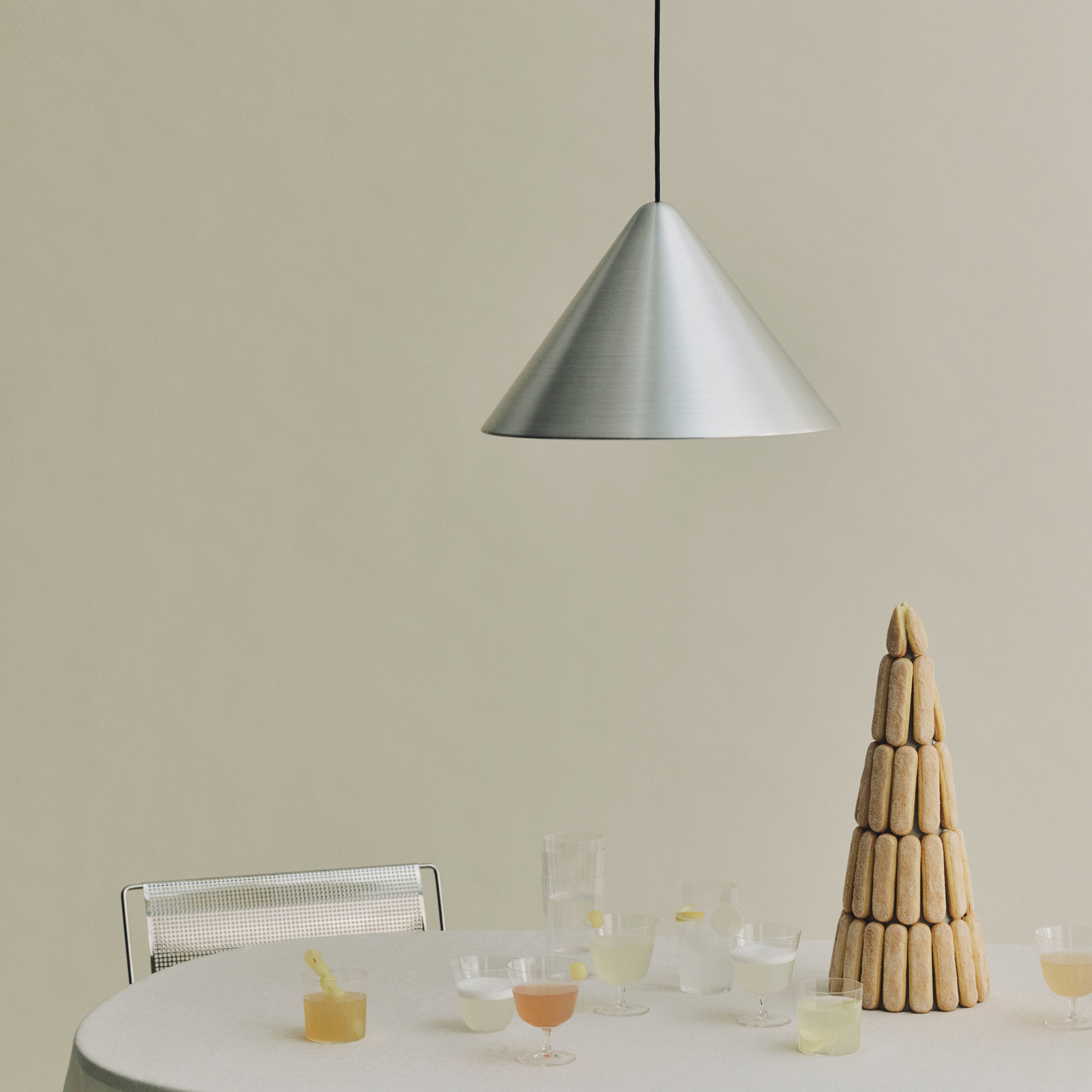 Závěsné světlo Compass, hliník, Ø 26 cm, GX53 – HAY