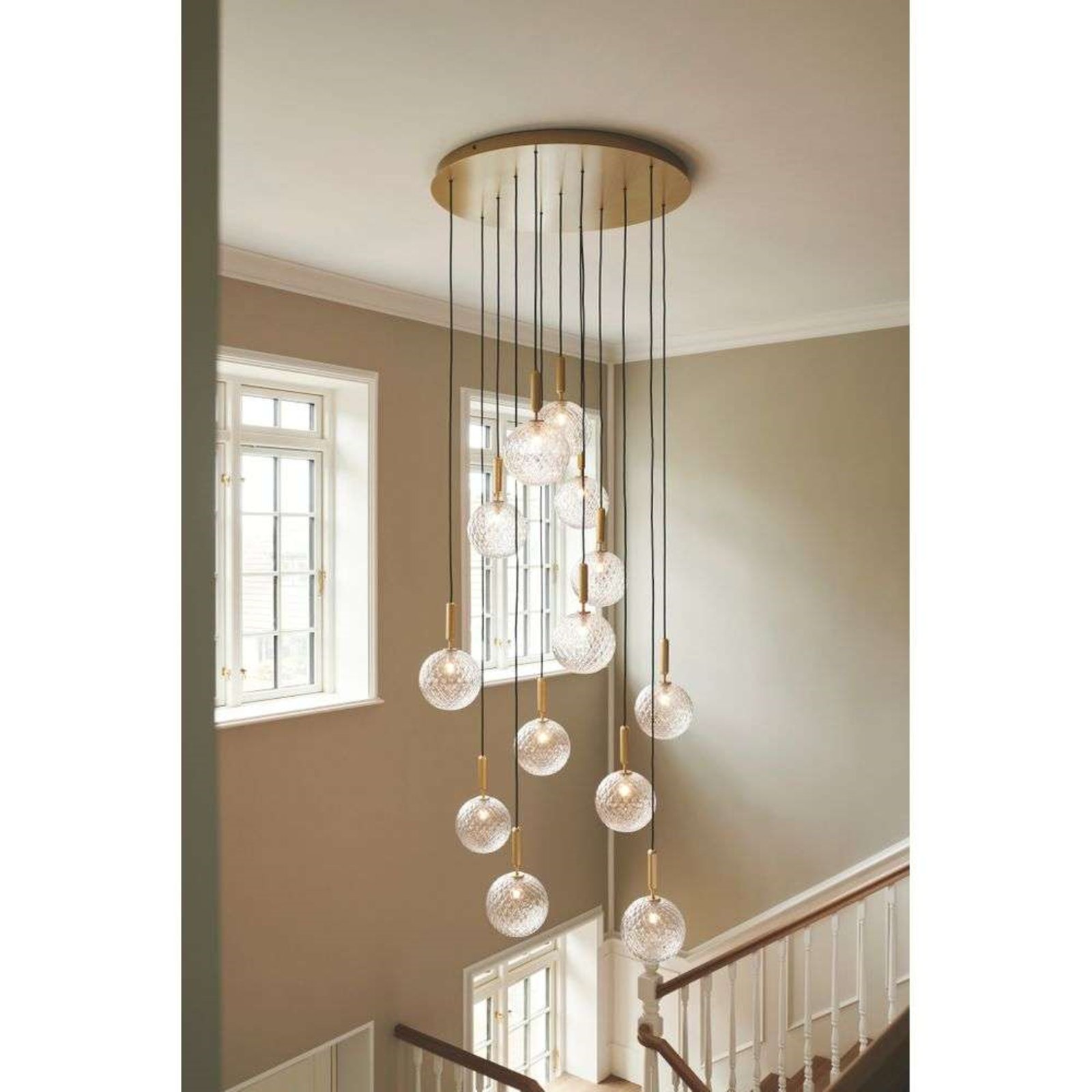 Miira 13 Chandelier Rock Grey/Esfera Transparente - Nuura