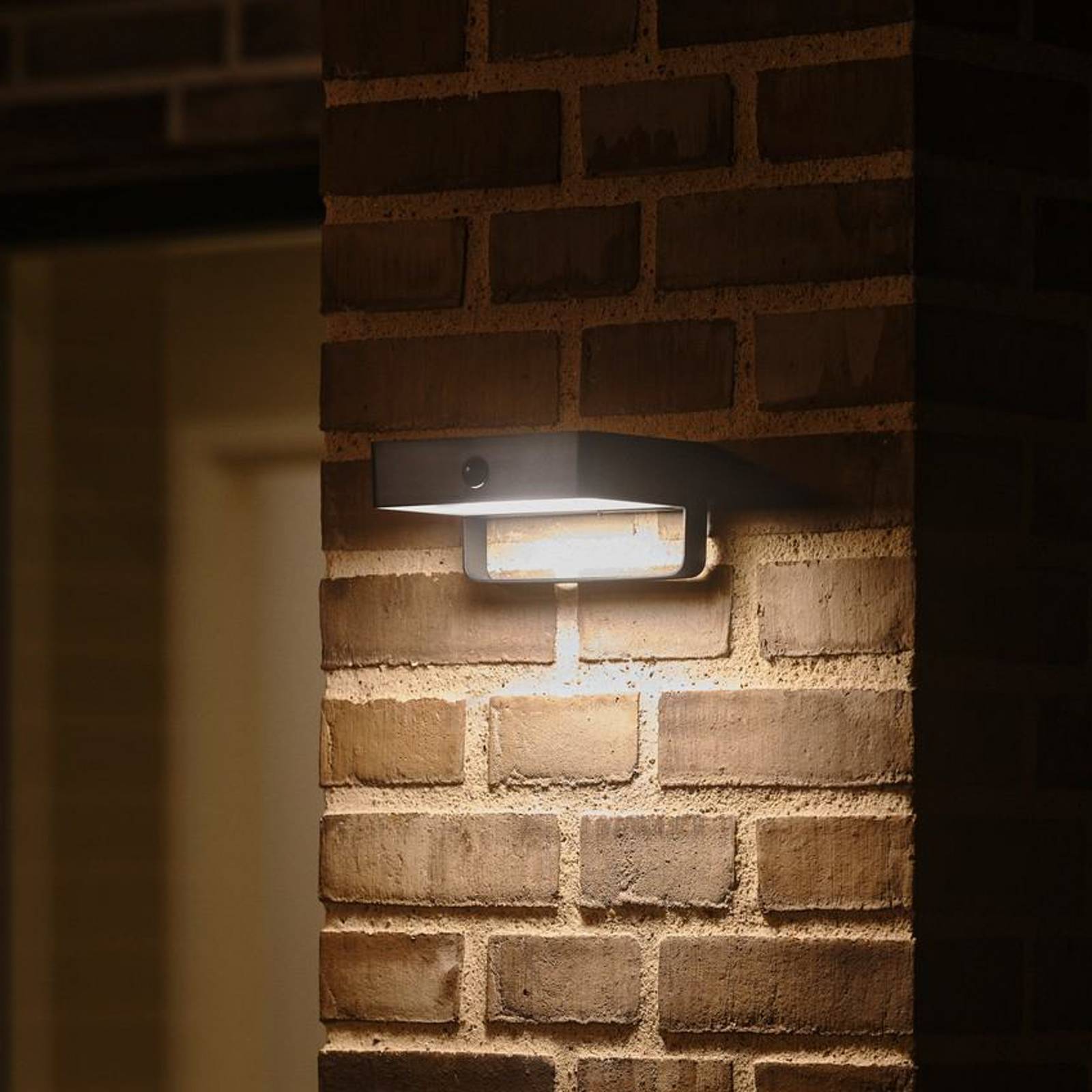 Kinkiet zewnętrzny LED Saulio, czarny, aluminium, IP44