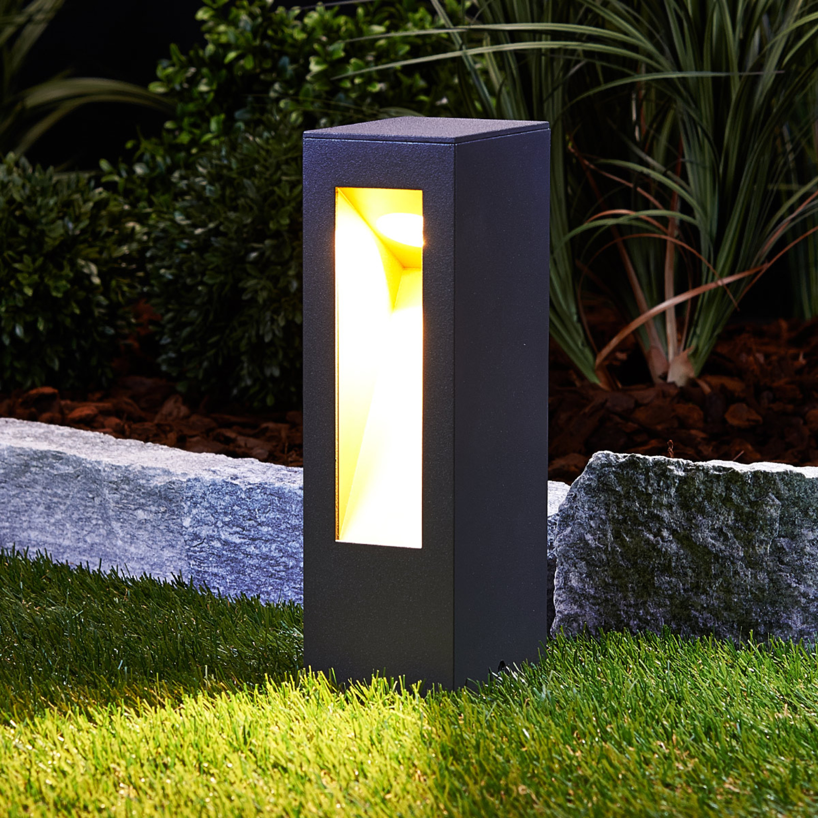 Jenke LED pillar light made of aluminium