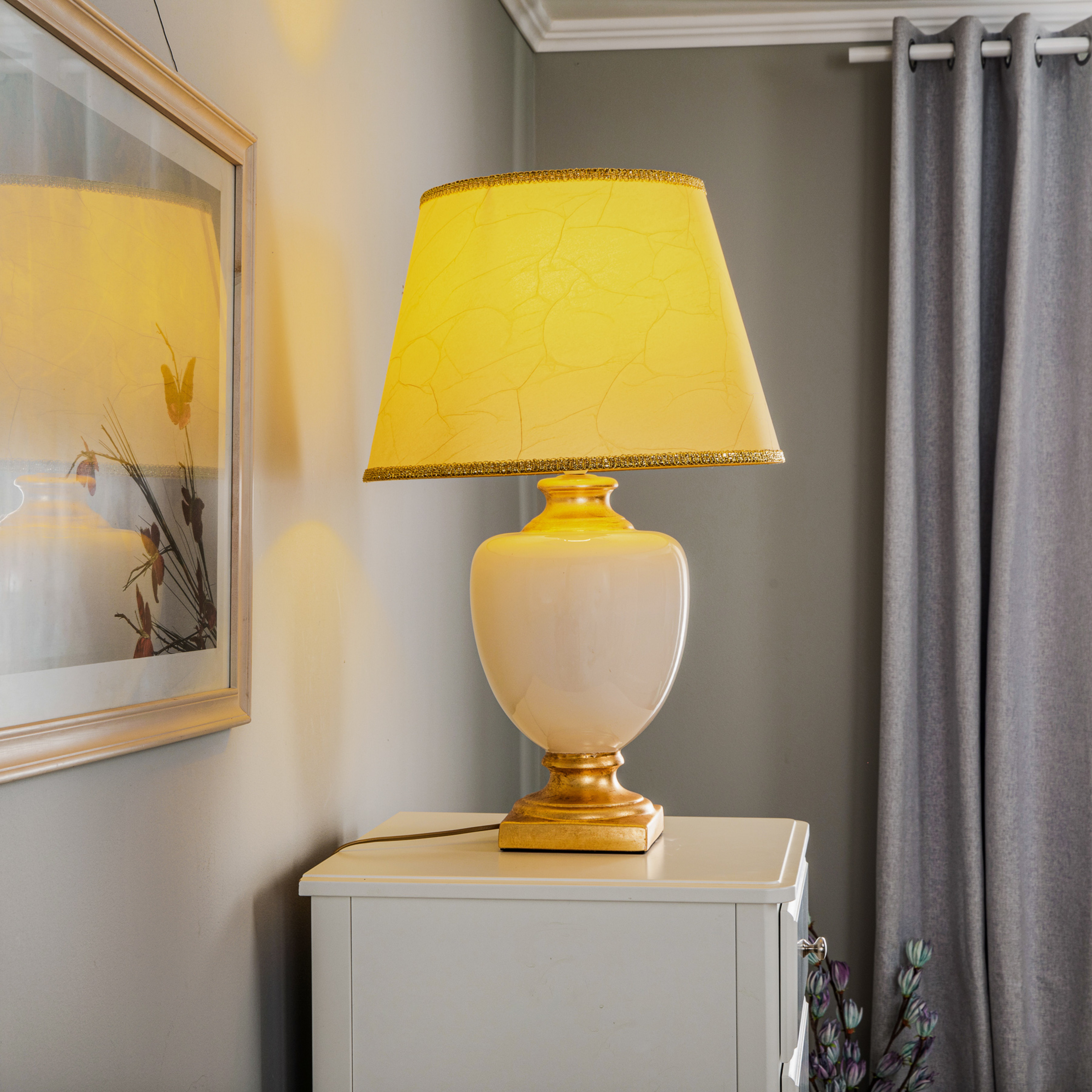 Lampa stołowa Mozart w kolorze kości słoniowej/złota