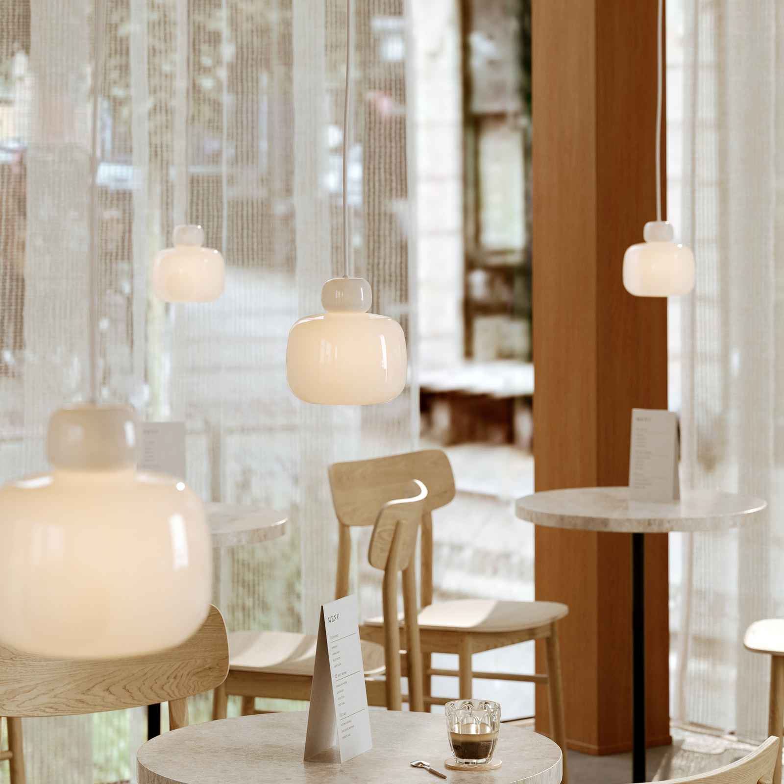 Woud-riippuvalaisin Small Stone, opaali-lasi, Ø 16 cm