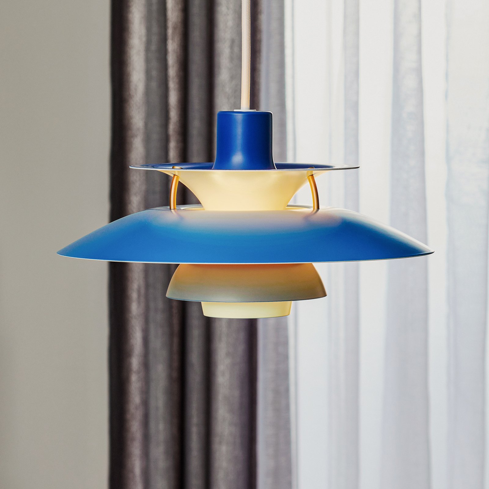 Louis Poulsen PH 5 Mini lampa wisząca, niebieska