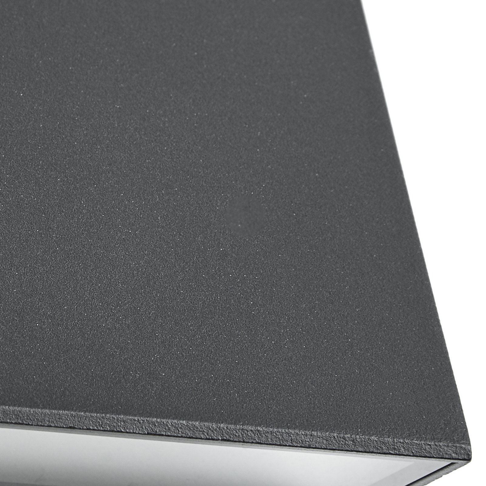 Lindby LED εξωτερικός φωτισμός τοίχου Triava, μαύρος, αλουμίνιο, IP65