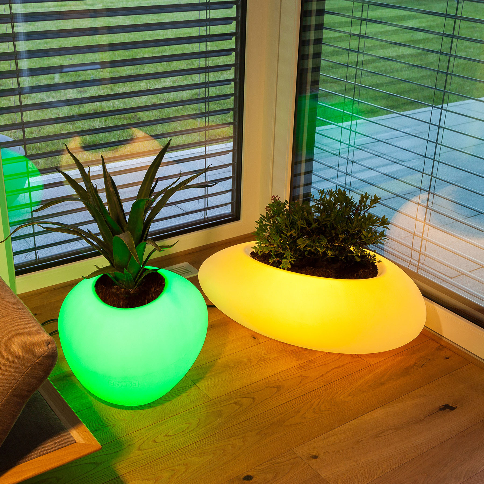 Dekolampe Storus VI LED RGBW, bepflanzbar weiß