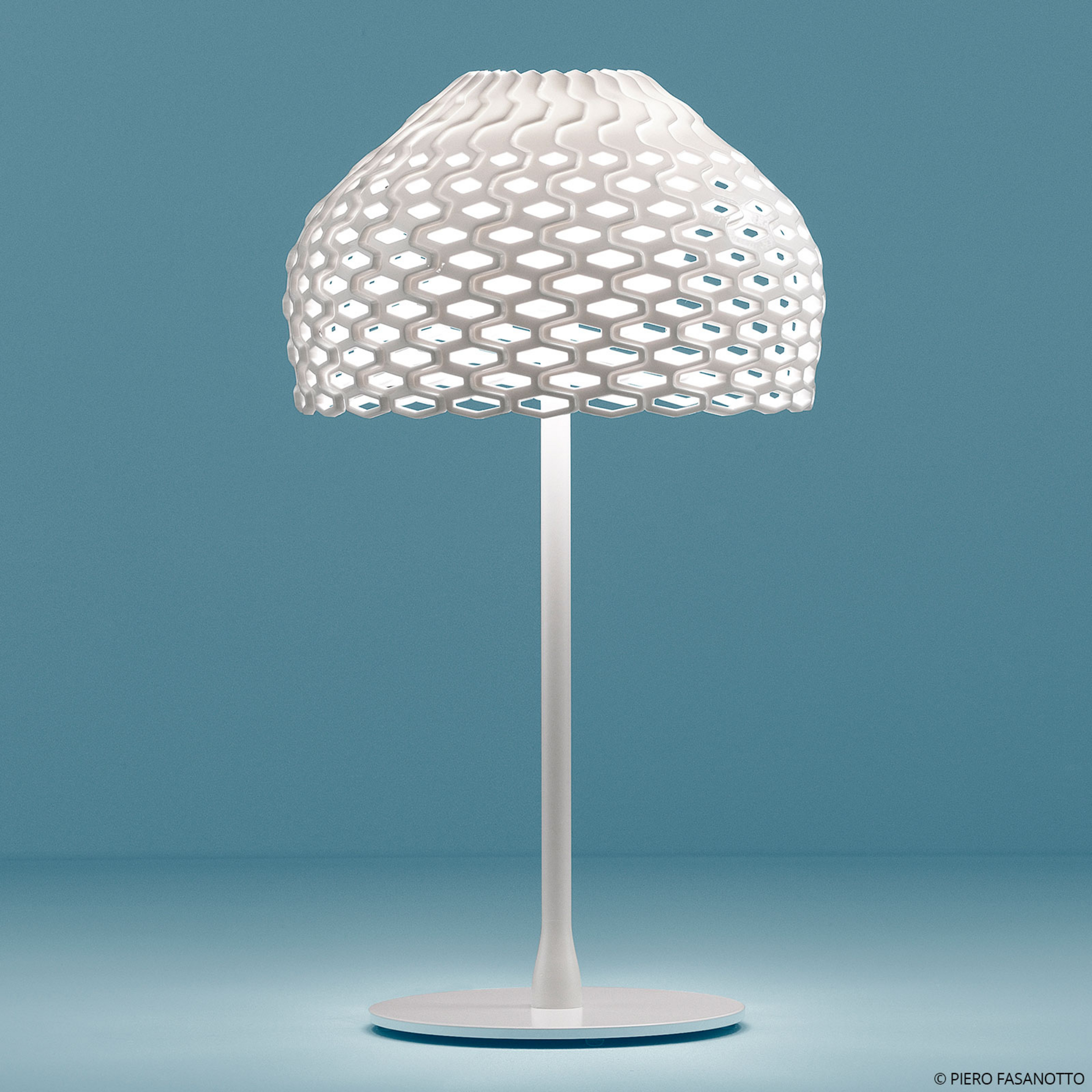 FLOS Tatou T bordlampe med dæmper, hvid