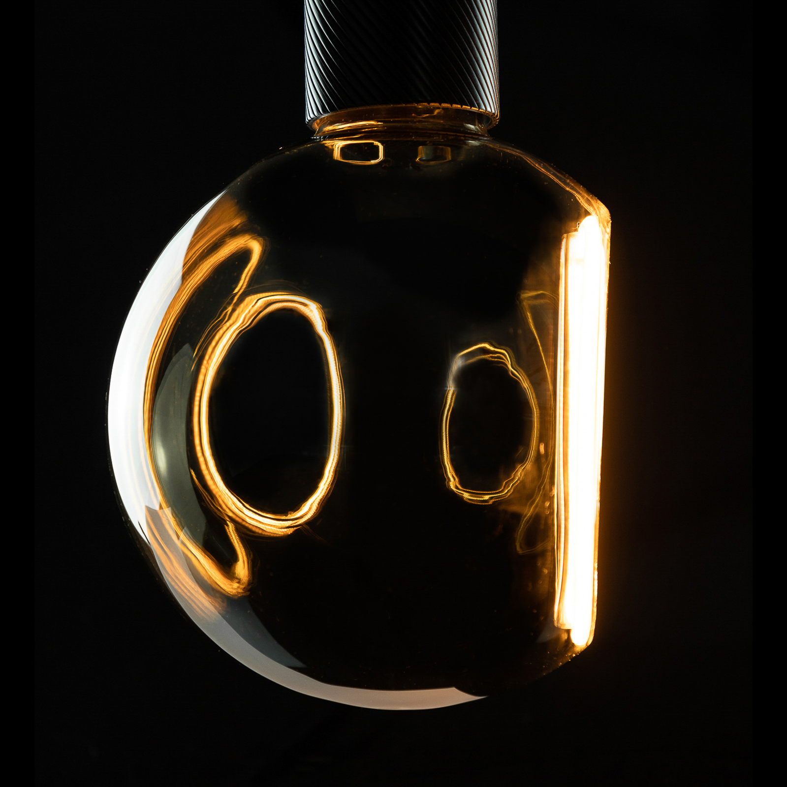 SEGULA Floating LED-globe G150 E27 6 W smokey 90°