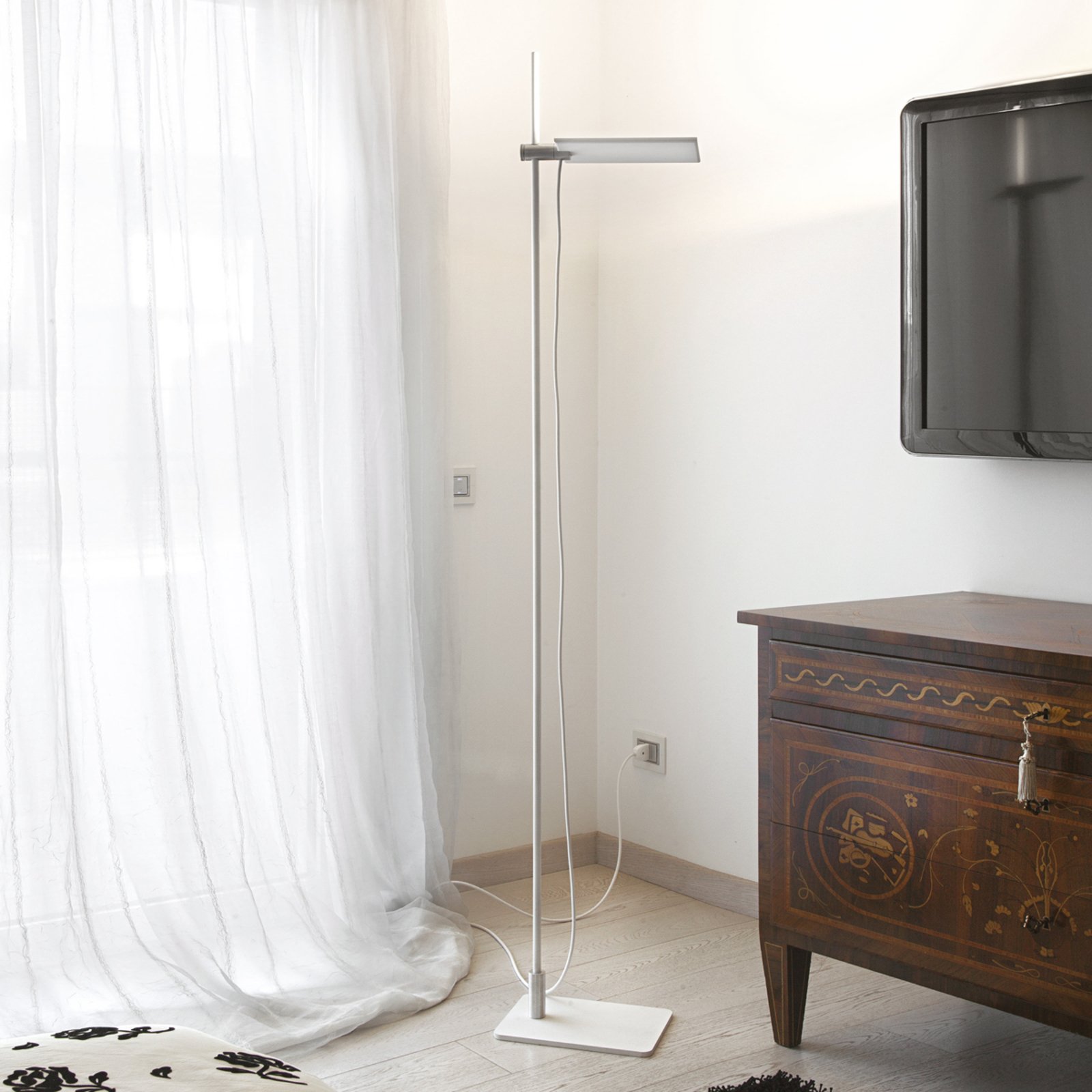 ICONE GiuUp LED uplighter, dimmable, white, for Living / Dining Room, aluminium, 40 W, energy efficiency: A+, H: 197 cm