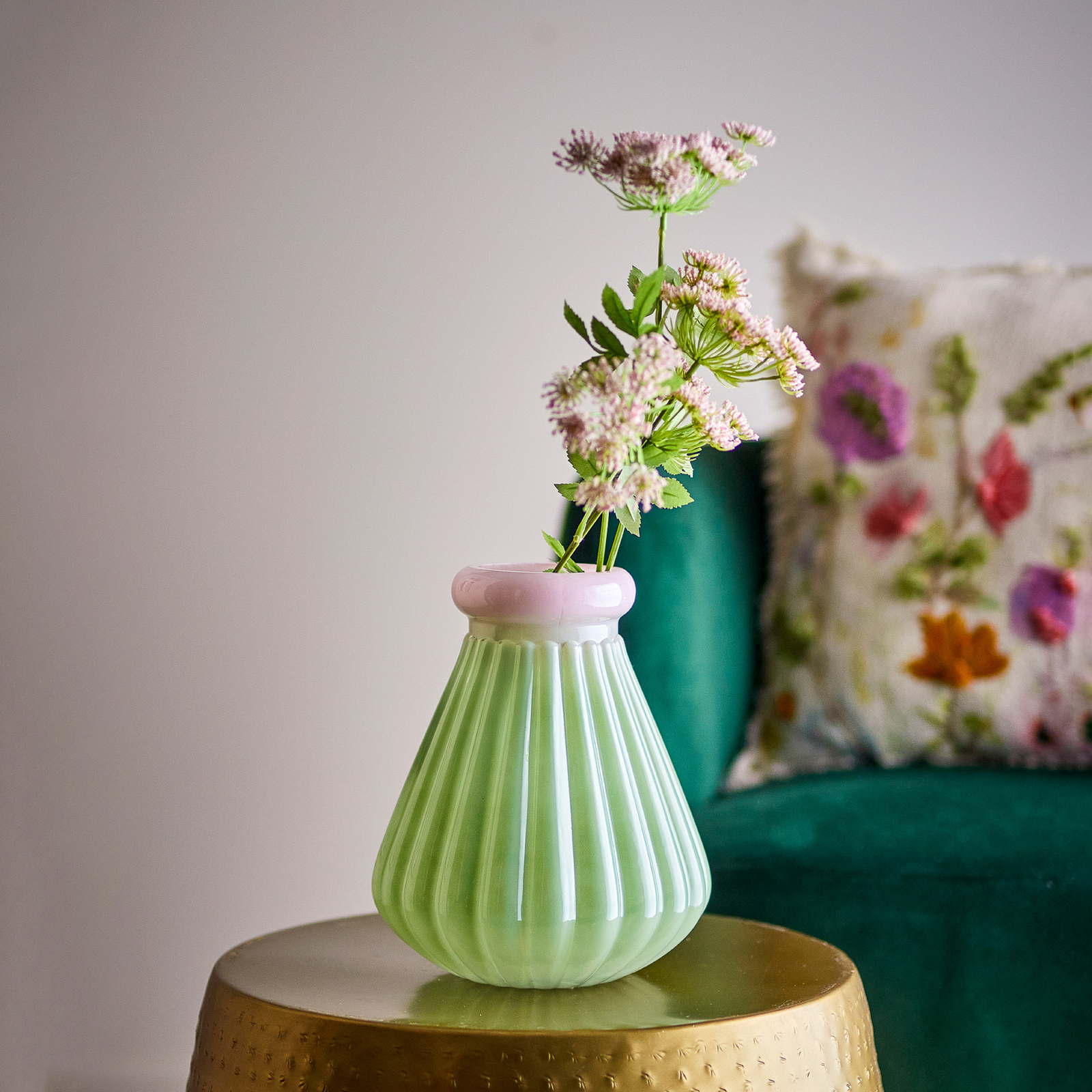Váza Judith, zelená, výška 25 cm, sklo – Bloomingville Váza Judith, zelená, výška 25 cm, sklo – Bloomingville