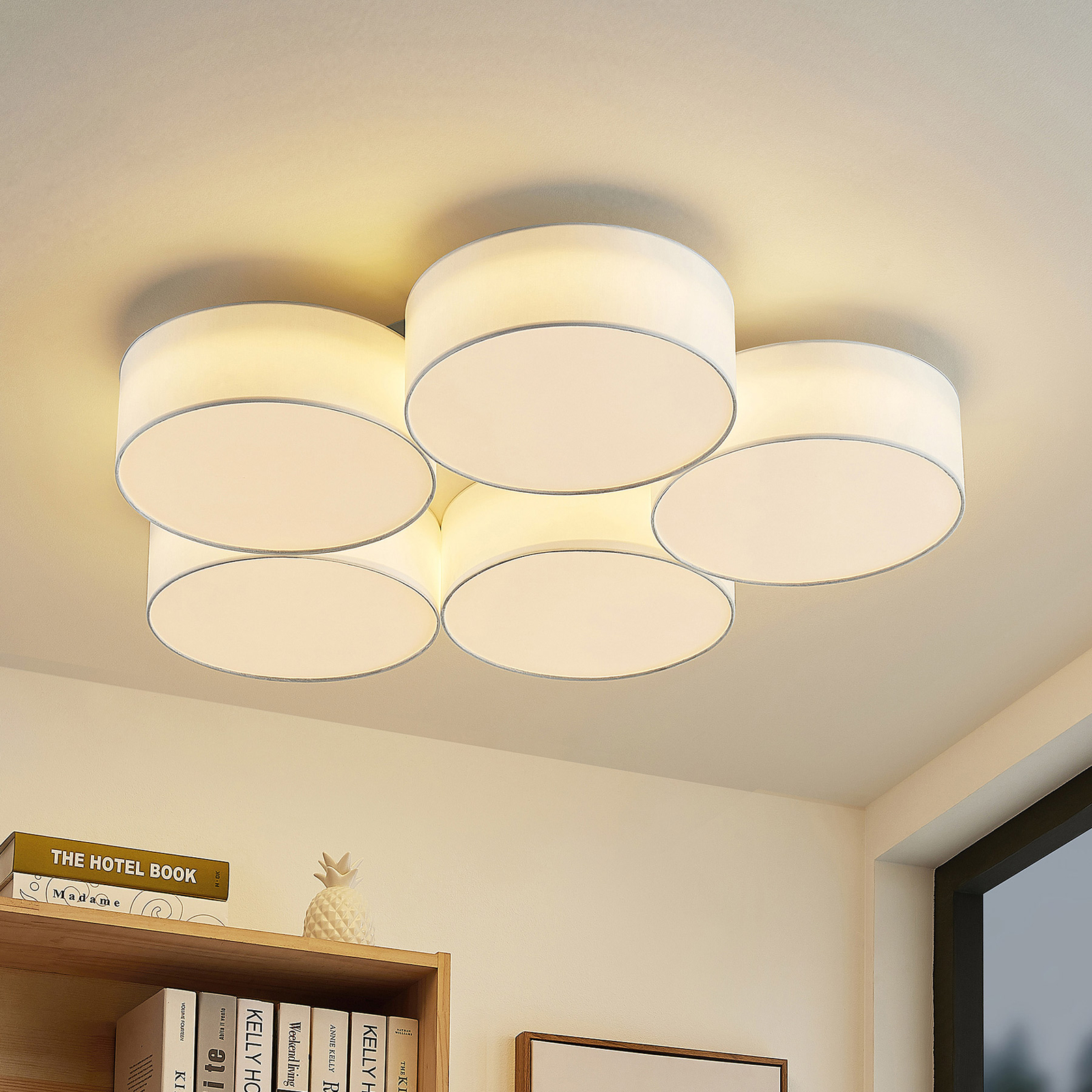 Lindby Janita LED-tygtaklampa, 5 lampor, vit