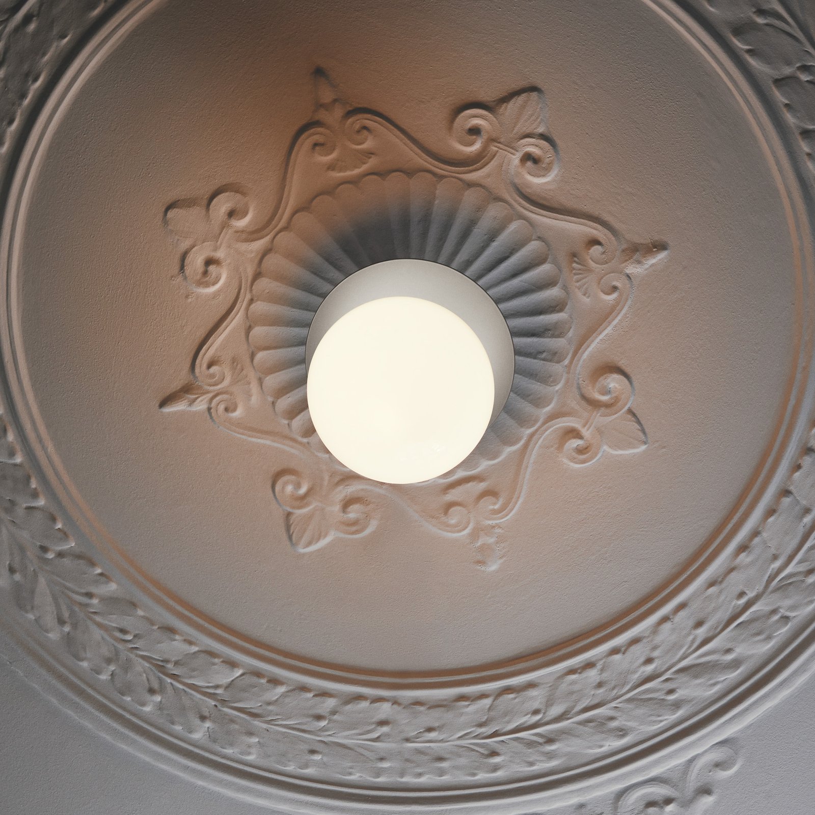 Liila 1 Applique Murale/Plafonnier IP44 Large Clair Argent/Blanc Opale - Nuura