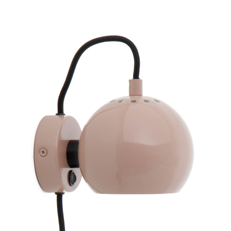 Frandsen Ball Vägglampa Glossy Nude, beige från Frandsen