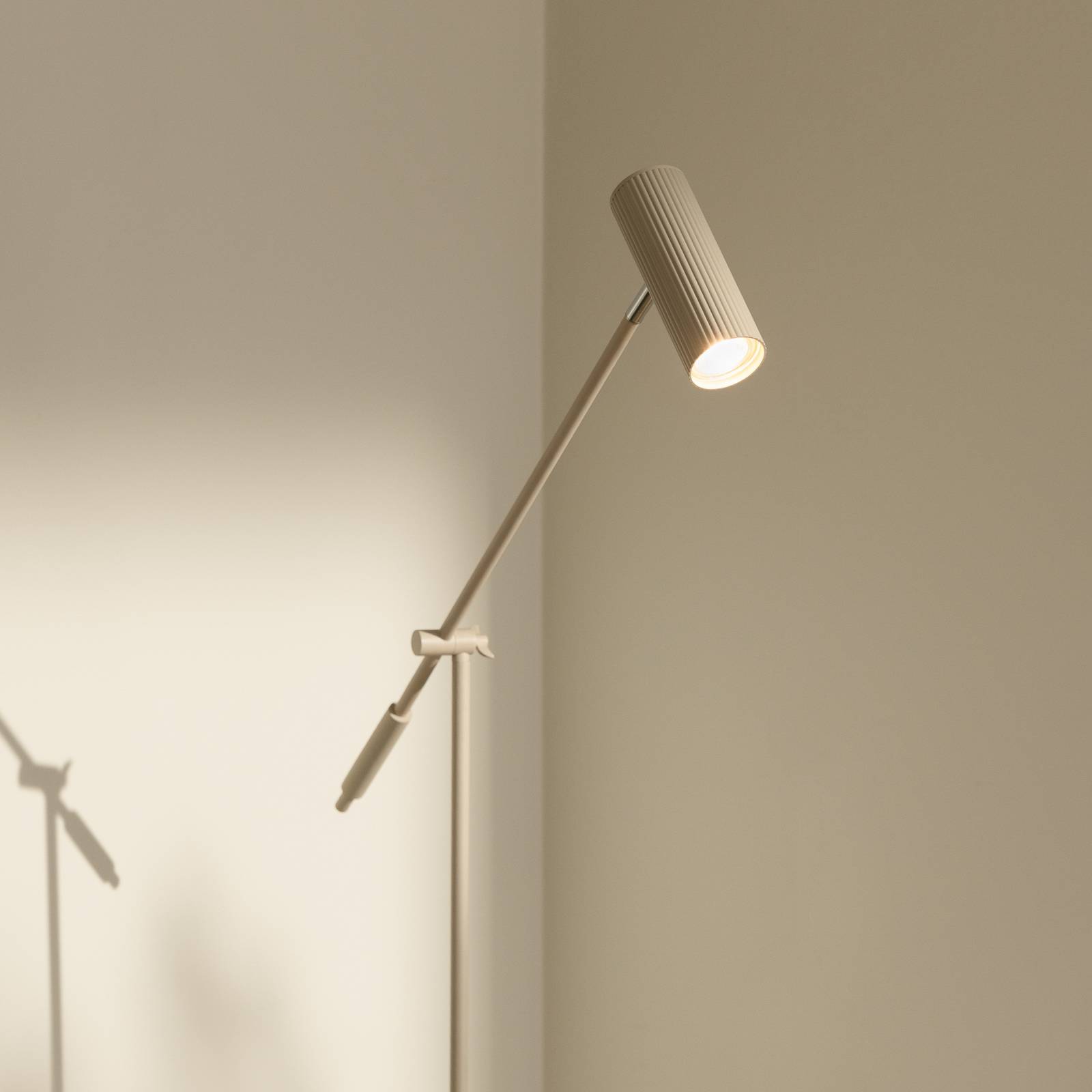  Globen Lighting Globen Lighting Hubble Read Floor Lamp, Beige, Metal 