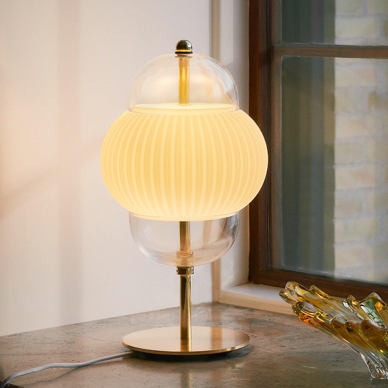 Lámpara de mesa Shahin, 3 luces, atenuable, cristal, altura 43 cm