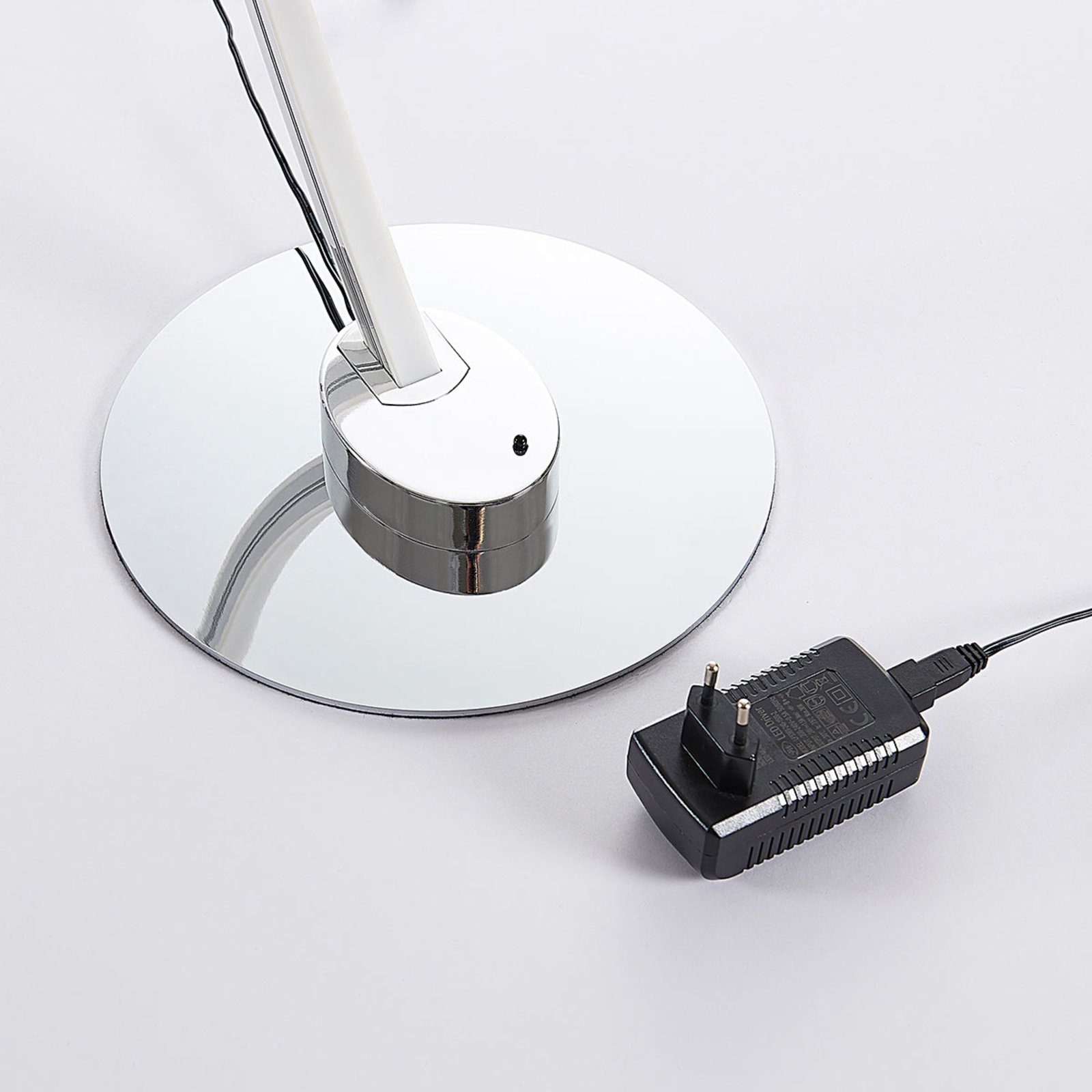 Amaro Floor Lamp Chrome/White - Lindby