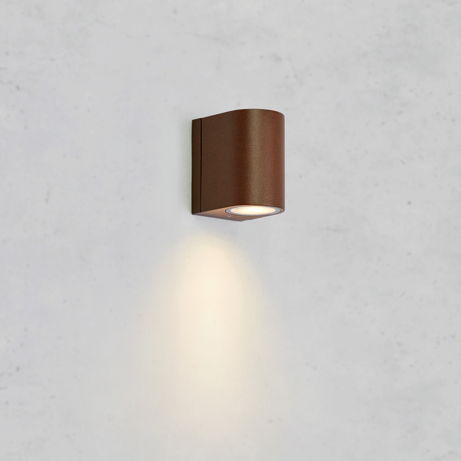 Alor LED-utomhusv&auml;gglampa, brun, 1 lampa, IP65, dimbar Marksl&ouml;jd - Skandinavisk - Aluminium - Med en ljusk&auml;lla