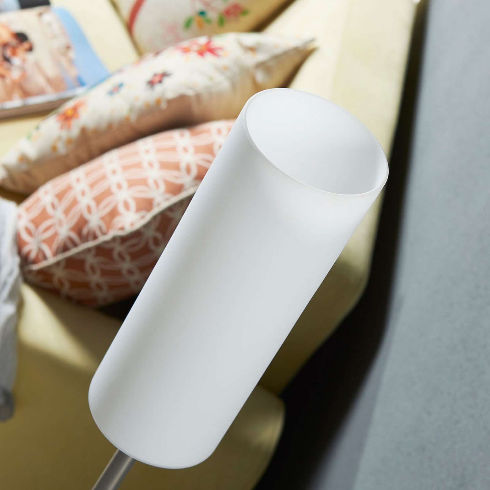 Vinsta Stojací Lampa Opal White/Satin Nickel - Lindby