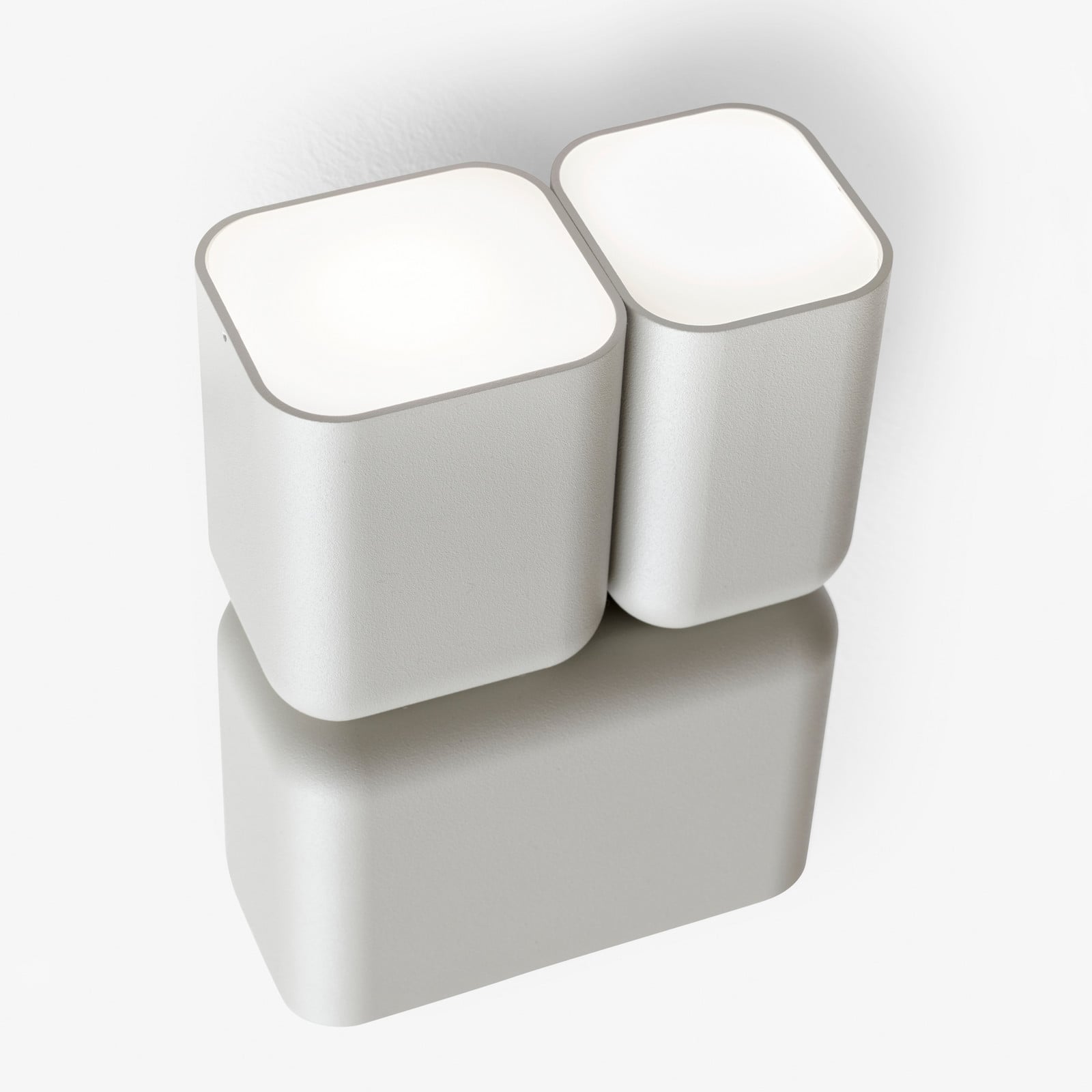Tabata LN10 væglampe Silk Grey &Tradition - Stue - Design - Aluminium - Med flere lyskilder