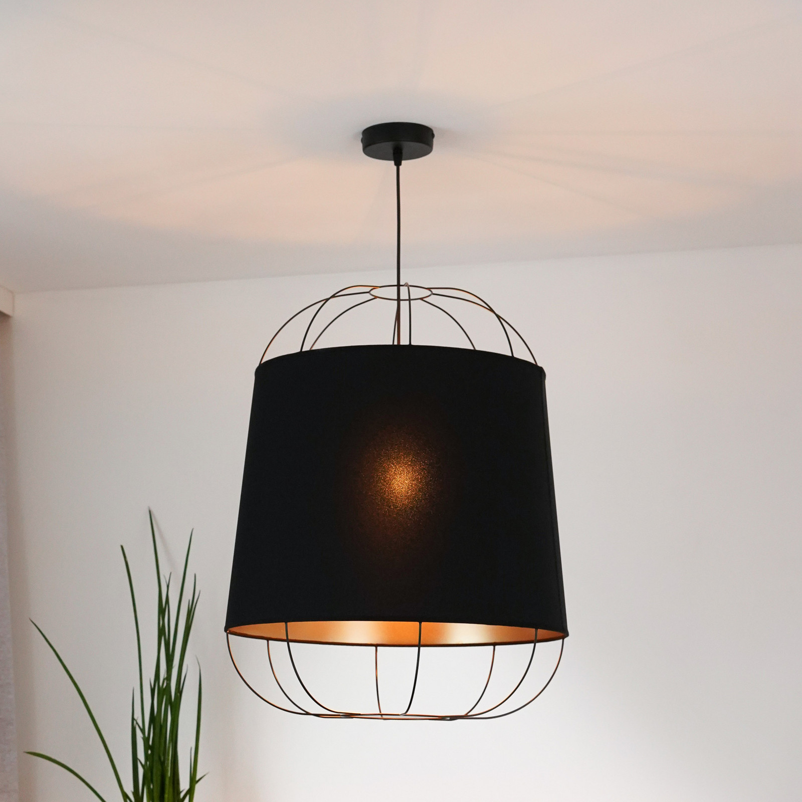 Duolla Lantern Lampă suspendată medie negru / auriu țesătură E27 - Camera de zi / sufragerie - negru auriu - Țesătură / Textil