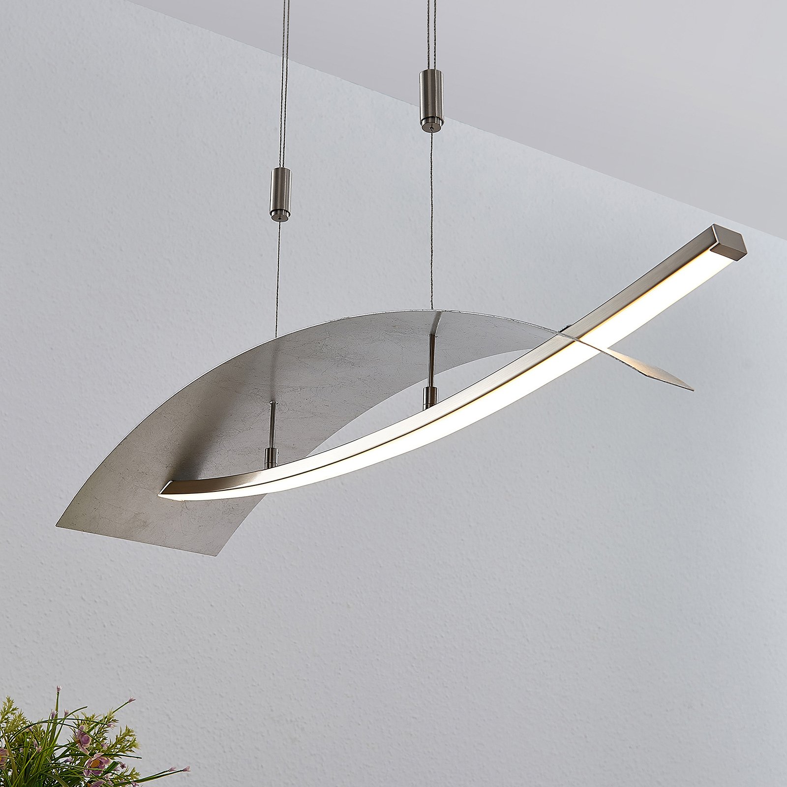 LED-hængelampe Marija, vandret panel, sølv