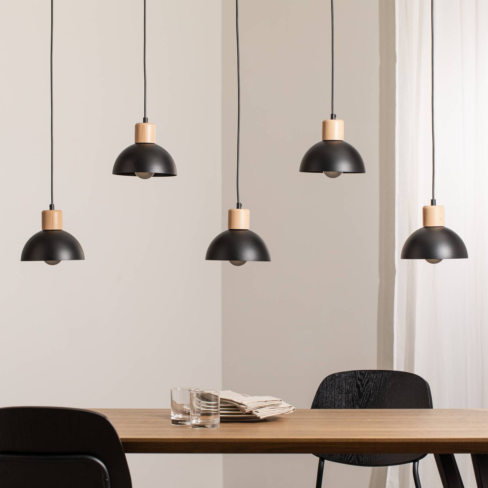 Pendellampe Seco, Länge 116 cm, schwarz, Metall/Holz, 5-flg. günstig online kaufen