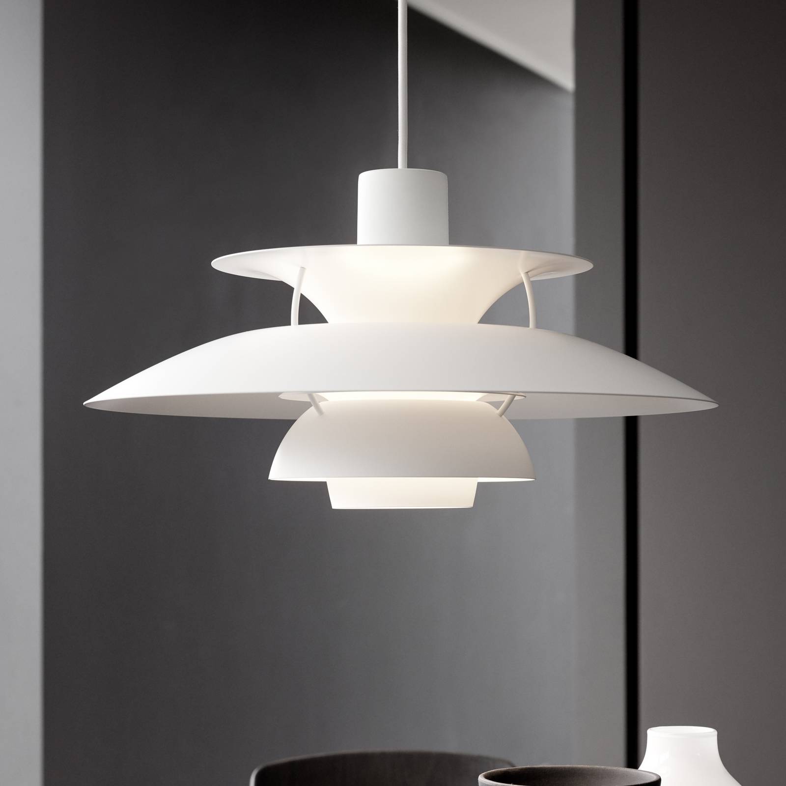 E-shop Louis Poulsen PH 5 závesná lampa monochróm, biela