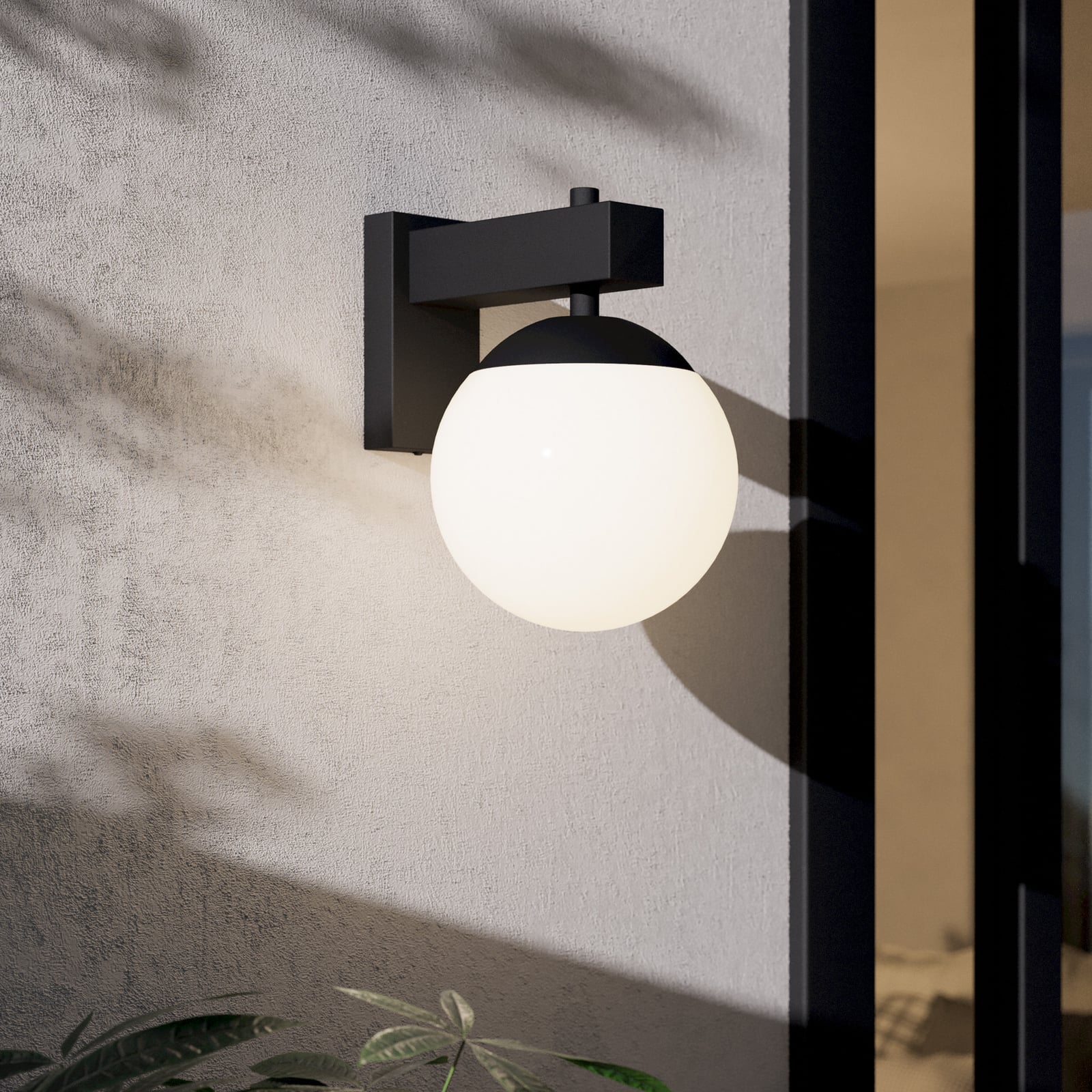 Außenwandleuchte Bufalata, schwarz/opalweiß